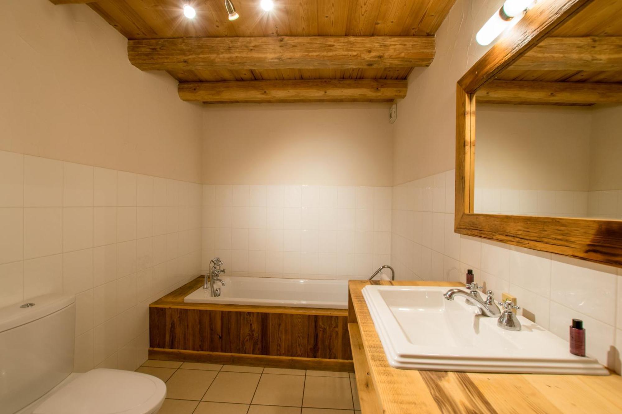 La Ferme Du Chateau Abondance Екстериор снимка