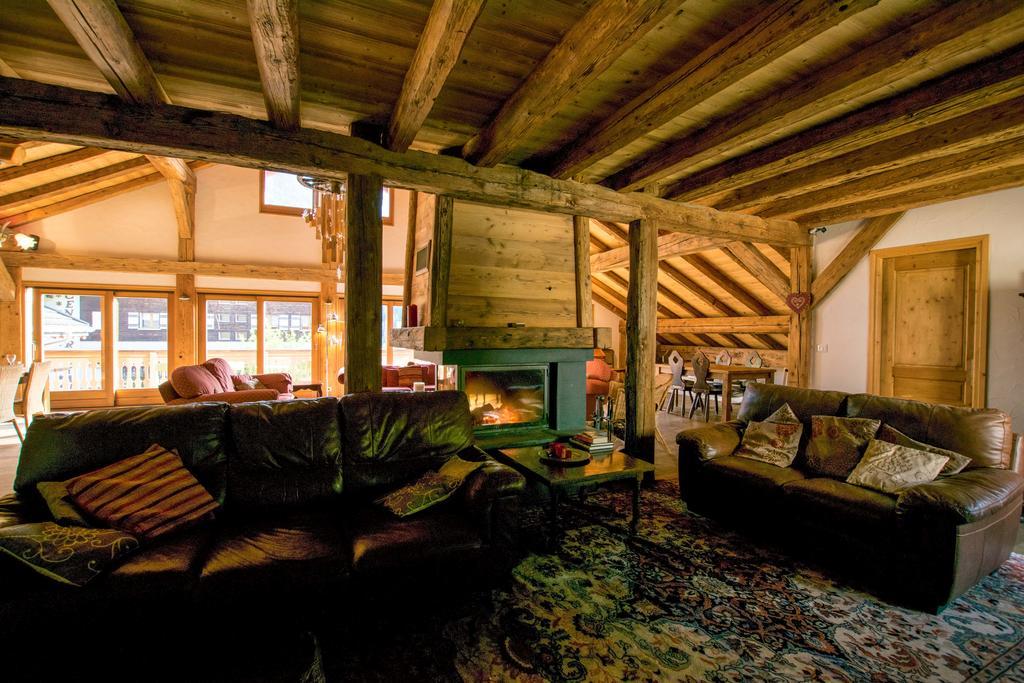 La Ferme Du Chateau Abondance Екстериор снимка