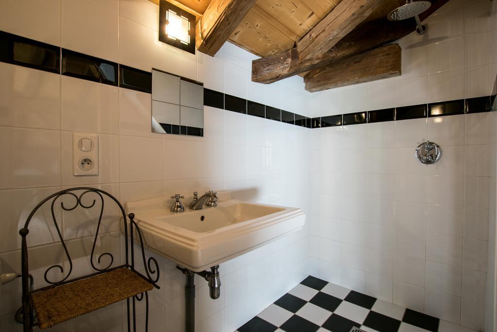 La Ferme Du Chateau Abondance Екстериор снимка